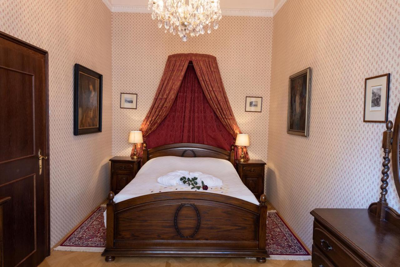 فيلكه بوبوفيتشي Hotel Zamek Stirin المظهر الخارجي الصورة
