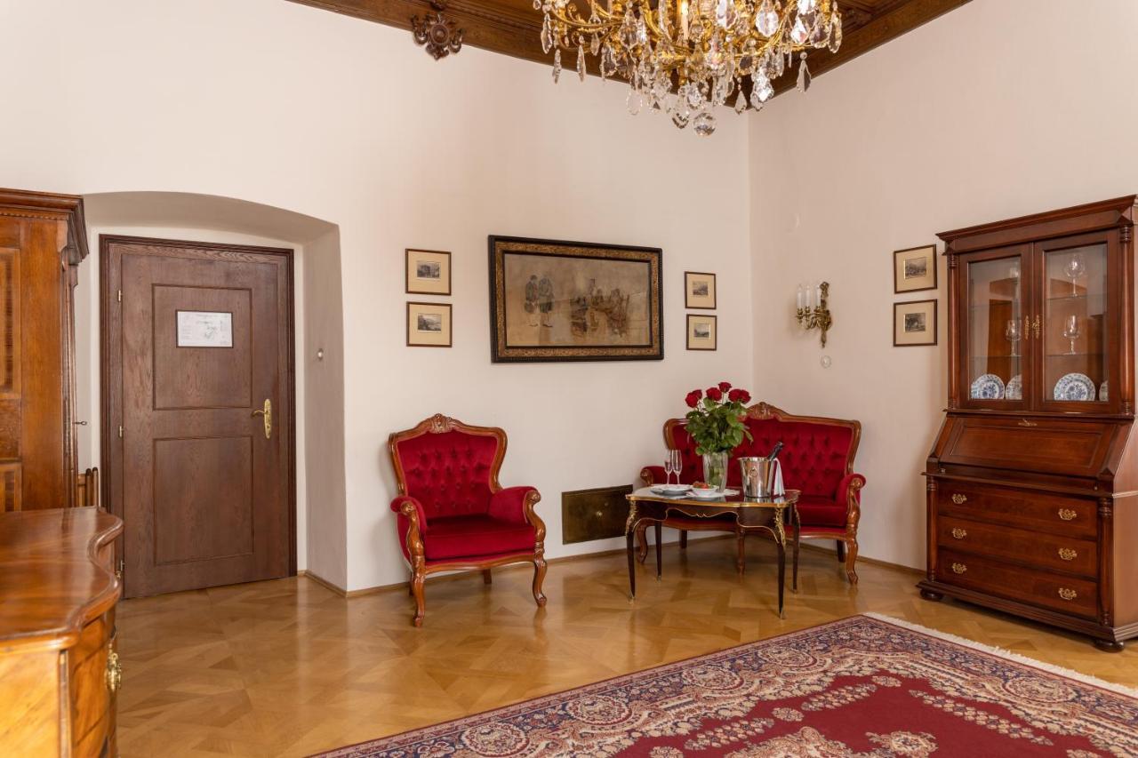 فيلكه بوبوفيتشي Hotel Zamek Stirin المظهر الخارجي الصورة