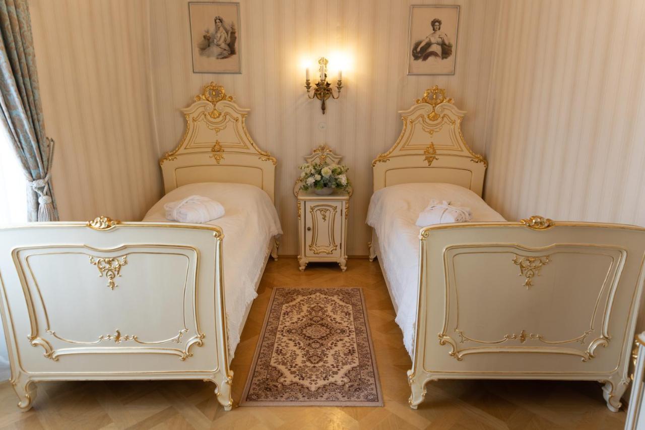 فيلكه بوبوفيتشي Hotel Zamek Stirin المظهر الخارجي الصورة